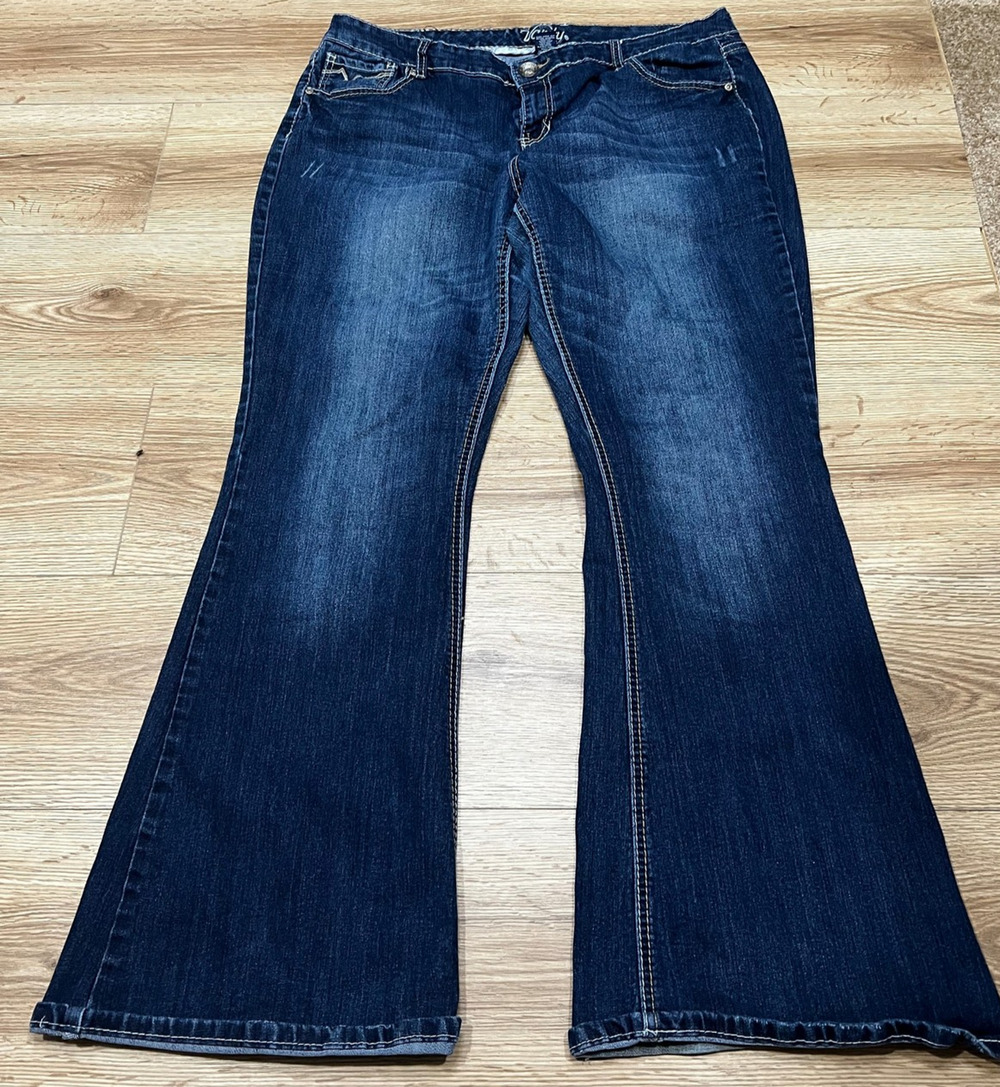Vanity Women's Blue Denim Flared Jeans 34W 33L (A82)